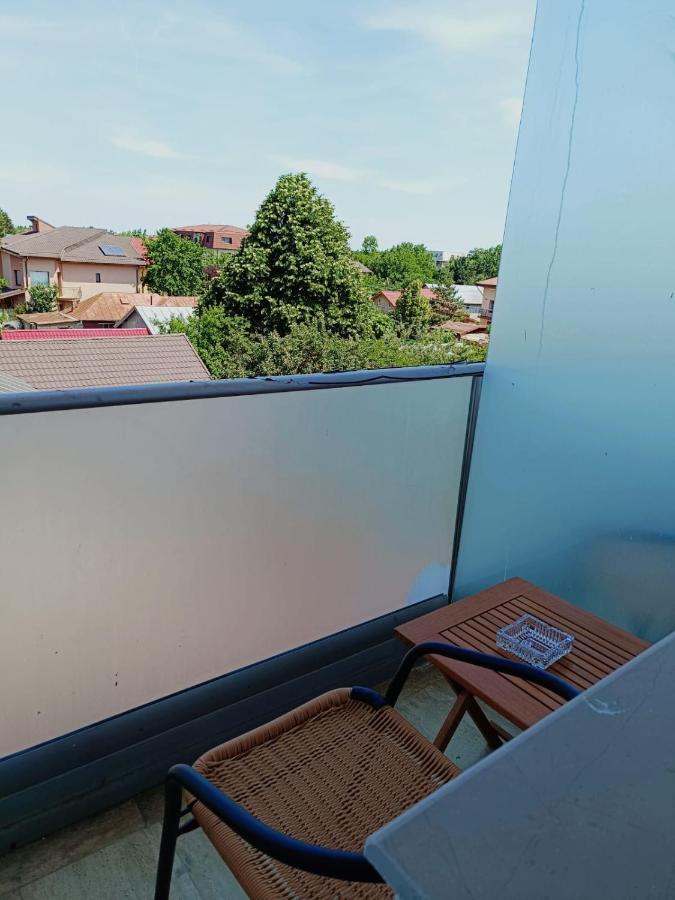 オトペニ Bucharest Airport Accomodationアパートホテル エクステリア 写真