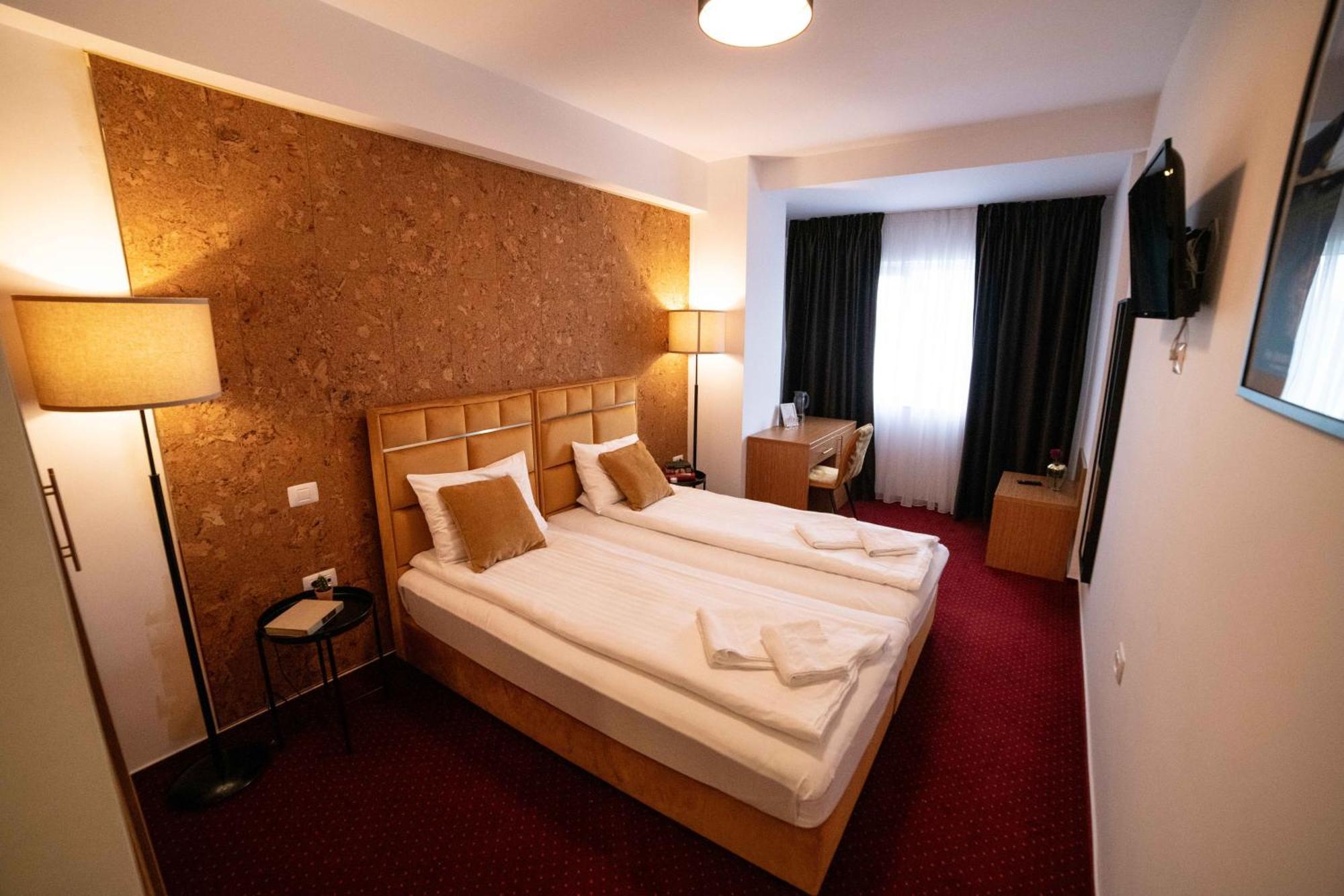 オトペニ Bucharest Airport Accomodationアパートホテル エクステリア 写真