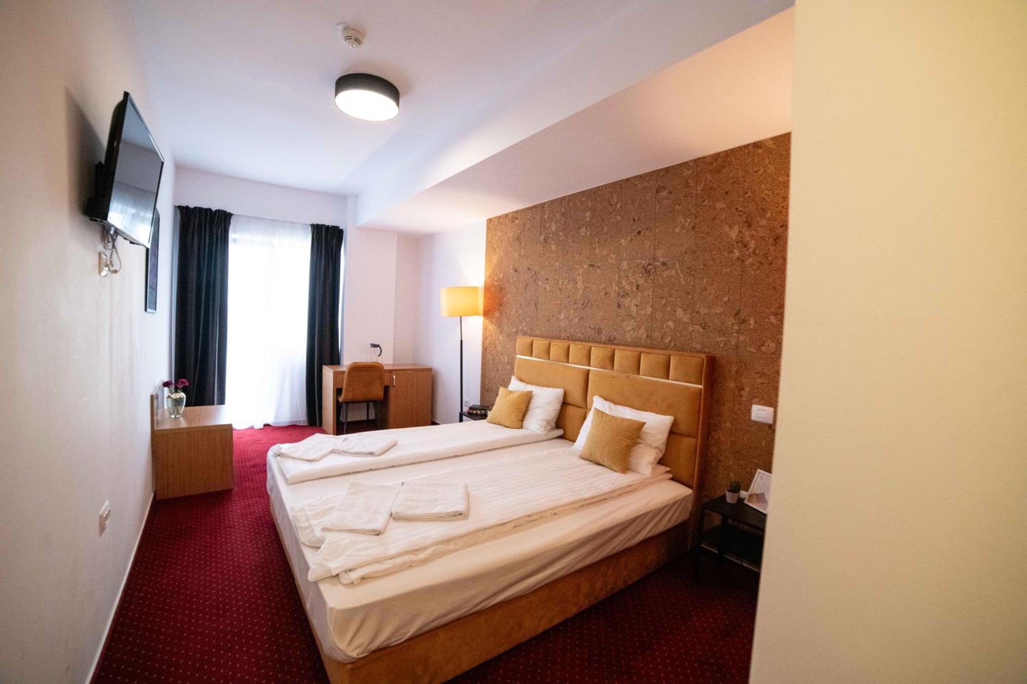 オトペニ Bucharest Airport Accomodationアパートホテル エクステリア 写真