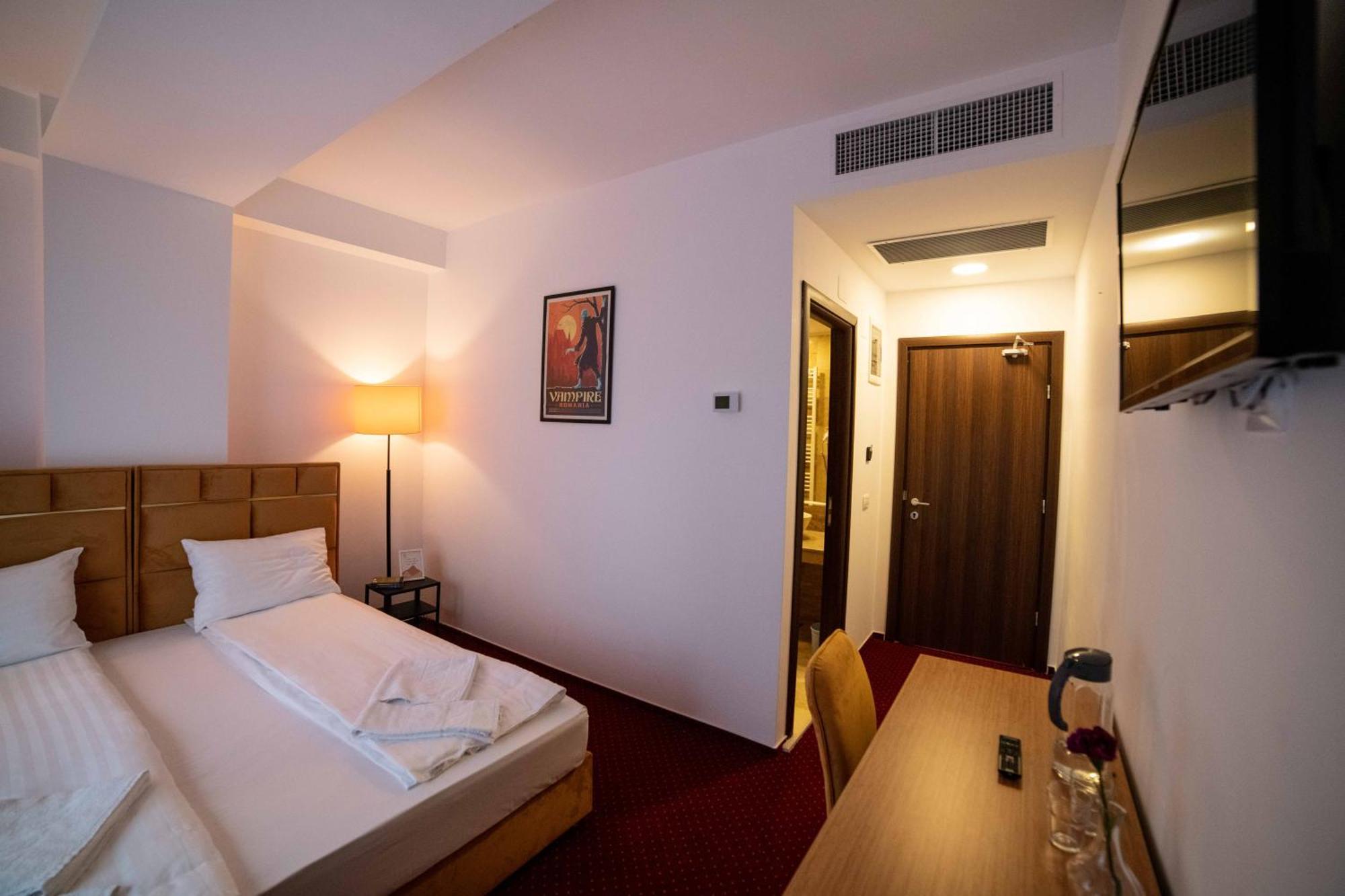 オトペニ Bucharest Airport Accomodationアパートホテル エクステリア 写真