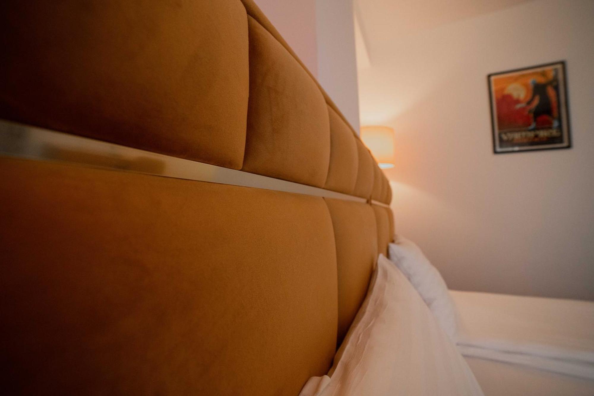 オトペニ Bucharest Airport Accomodationアパートホテル エクステリア 写真