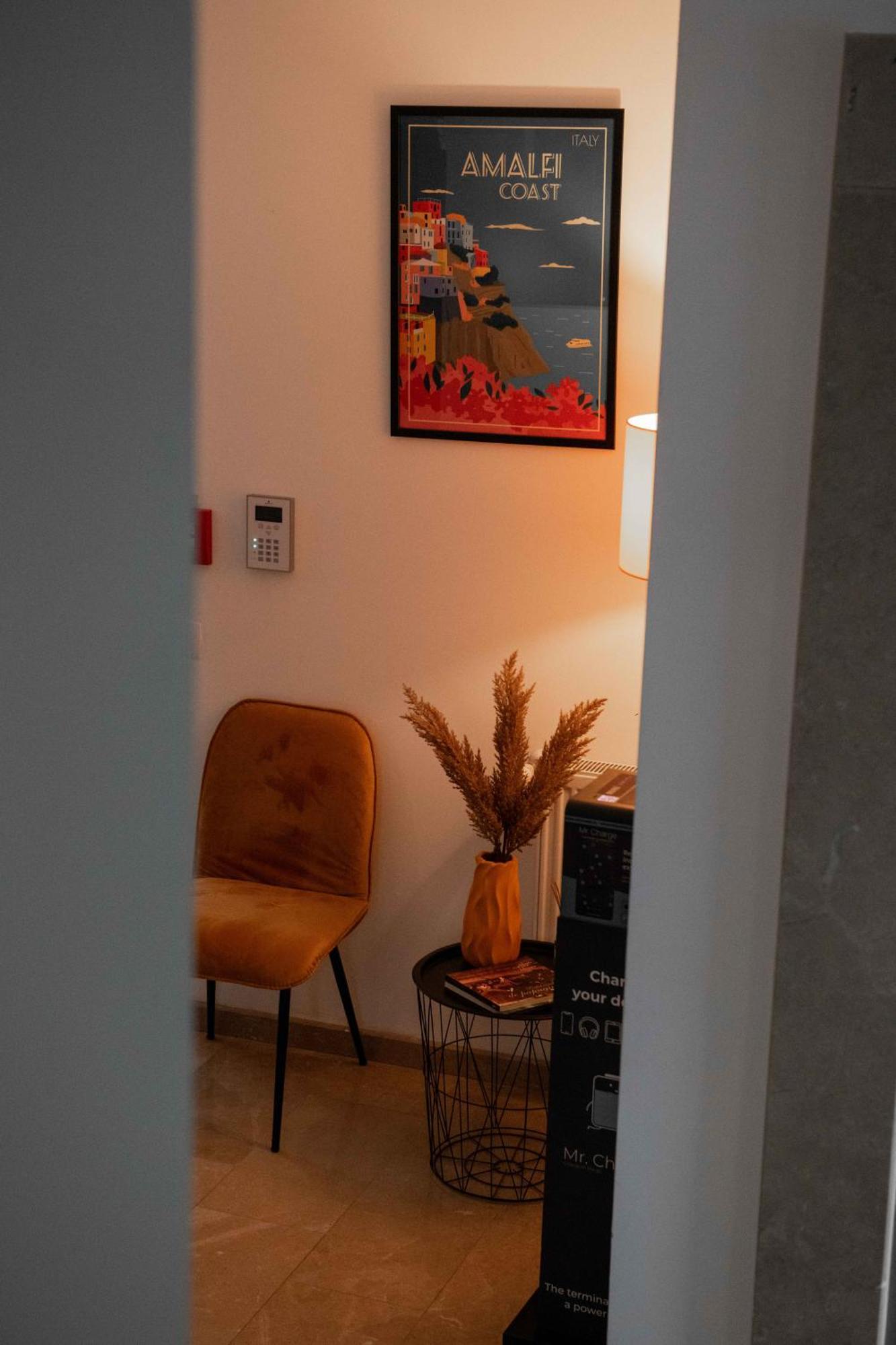 オトペニ Bucharest Airport Accomodationアパートホテル エクステリア 写真
