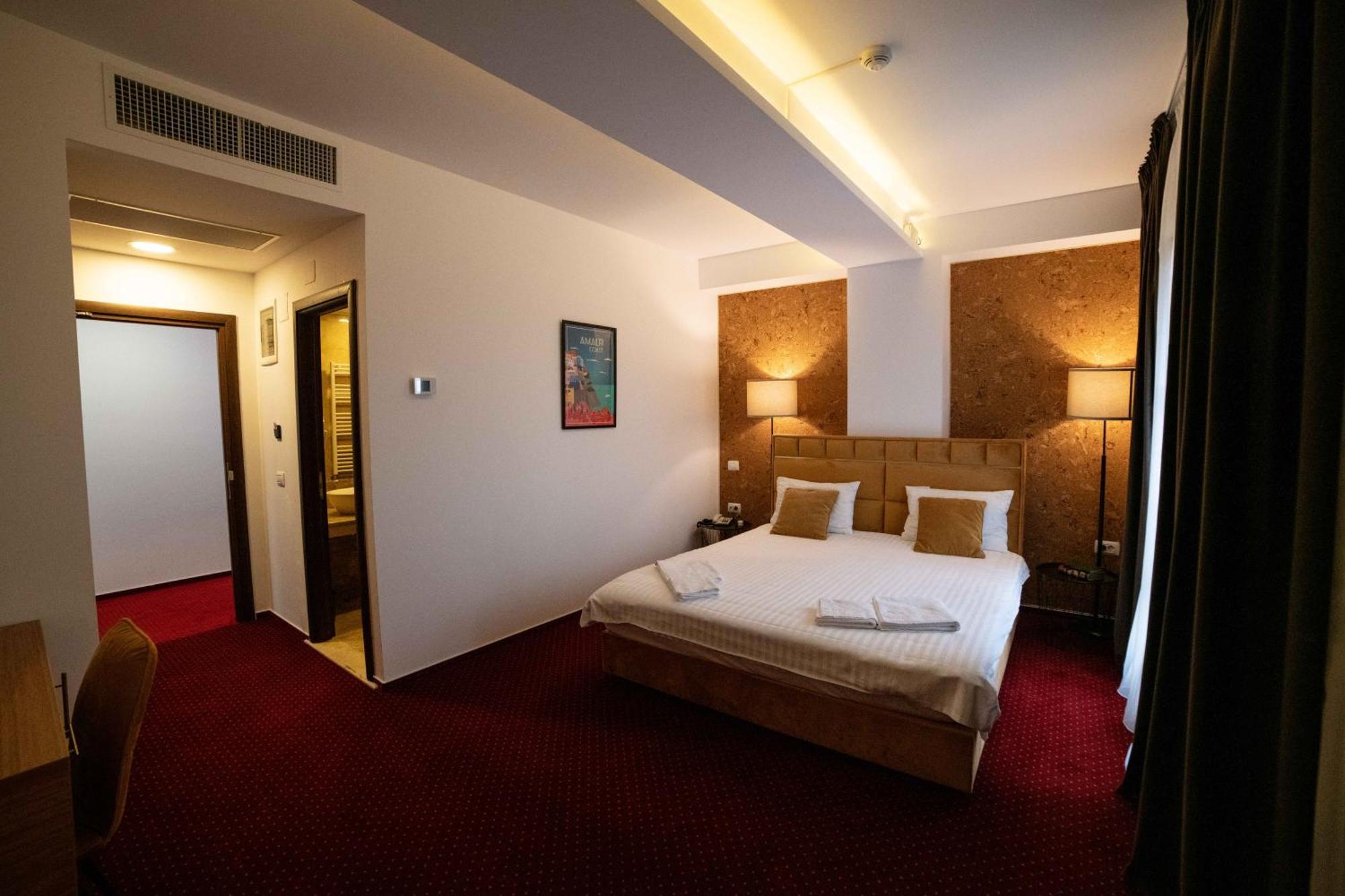オトペニ Bucharest Airport Accomodationアパートホテル エクステリア 写真